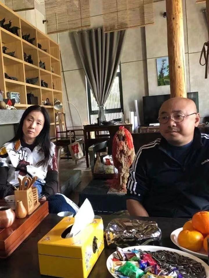 徐峥陶虹被曝云南出游，两人恩爱依旧，陪伴才是最长情的告白
