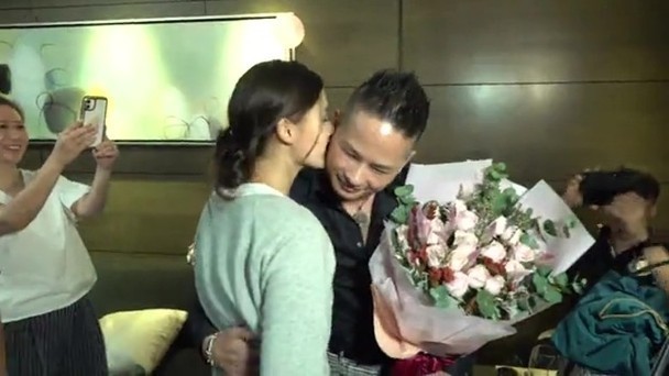 香港小姐童年照曝光，爸爸年轻有型妈妈高颜值，谢嘉怡从小美到大