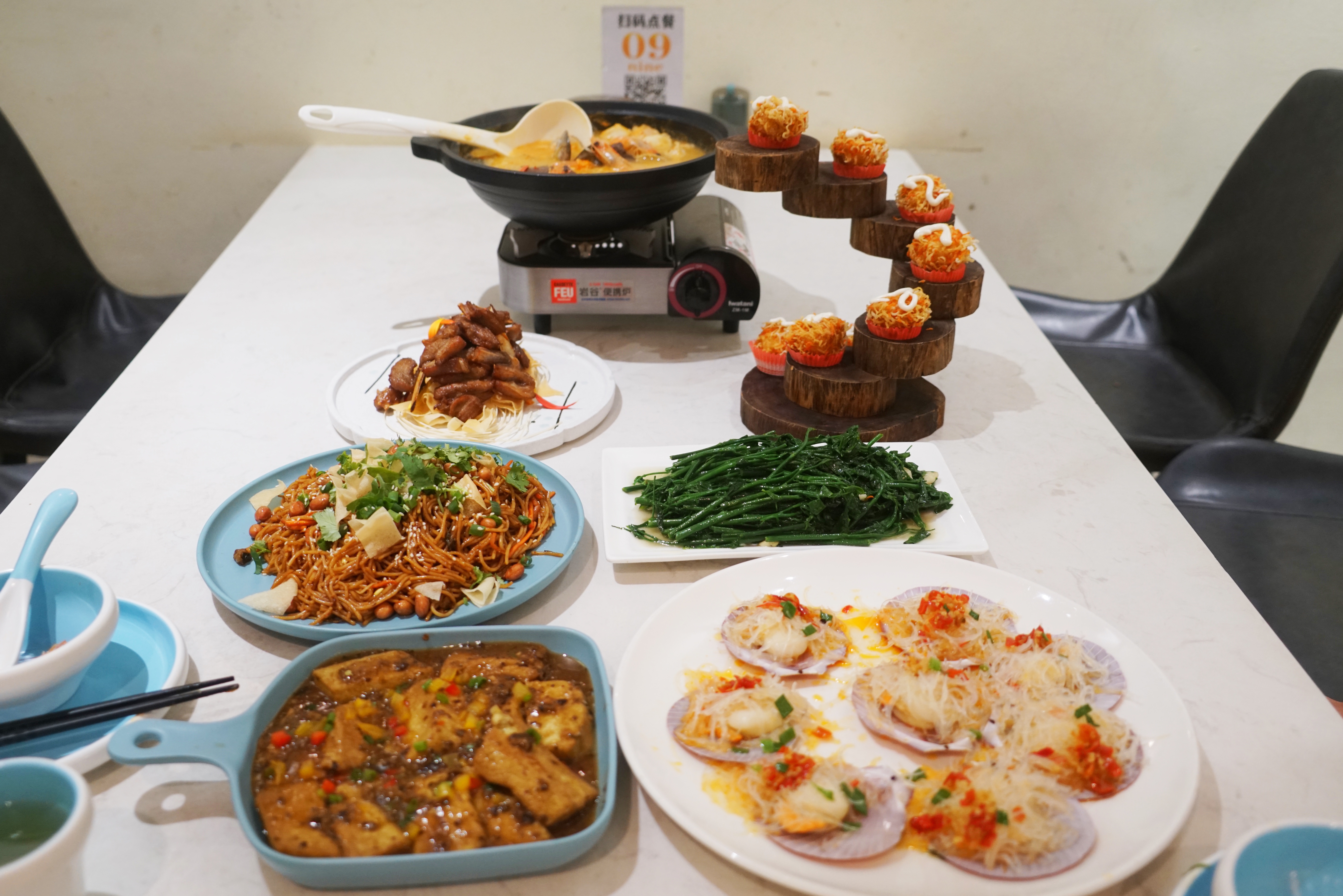 冬天旅行首选目的地，三亚吃喝玩乐全攻略，给你最悠闲的海岛时光