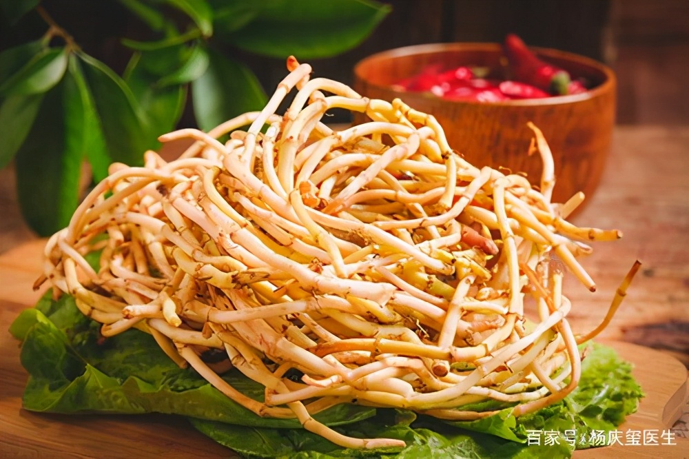 這3種蔬菜或許�含有毒素�，可能會影響肝臟健康，建議盡量不吃