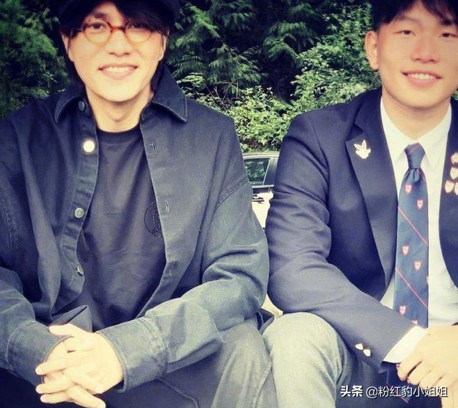 Chen Kun's son is illuminated nearly be full of fashionable feeling, beside cummer is fetching attention, facial features is alike in spirit Zhou Xun