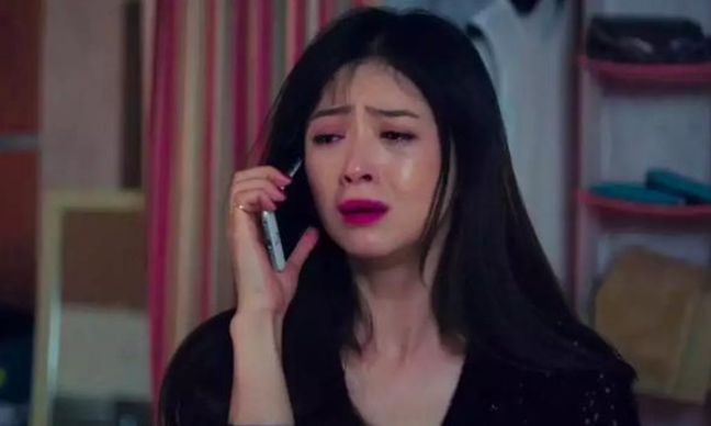 她一生未婚未育，因拍戏累倒去世，捐赠器官救