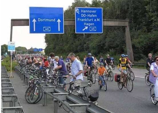 德學者：中國人真單純，連自行車高速都沒有，還敢自稱基建大國？