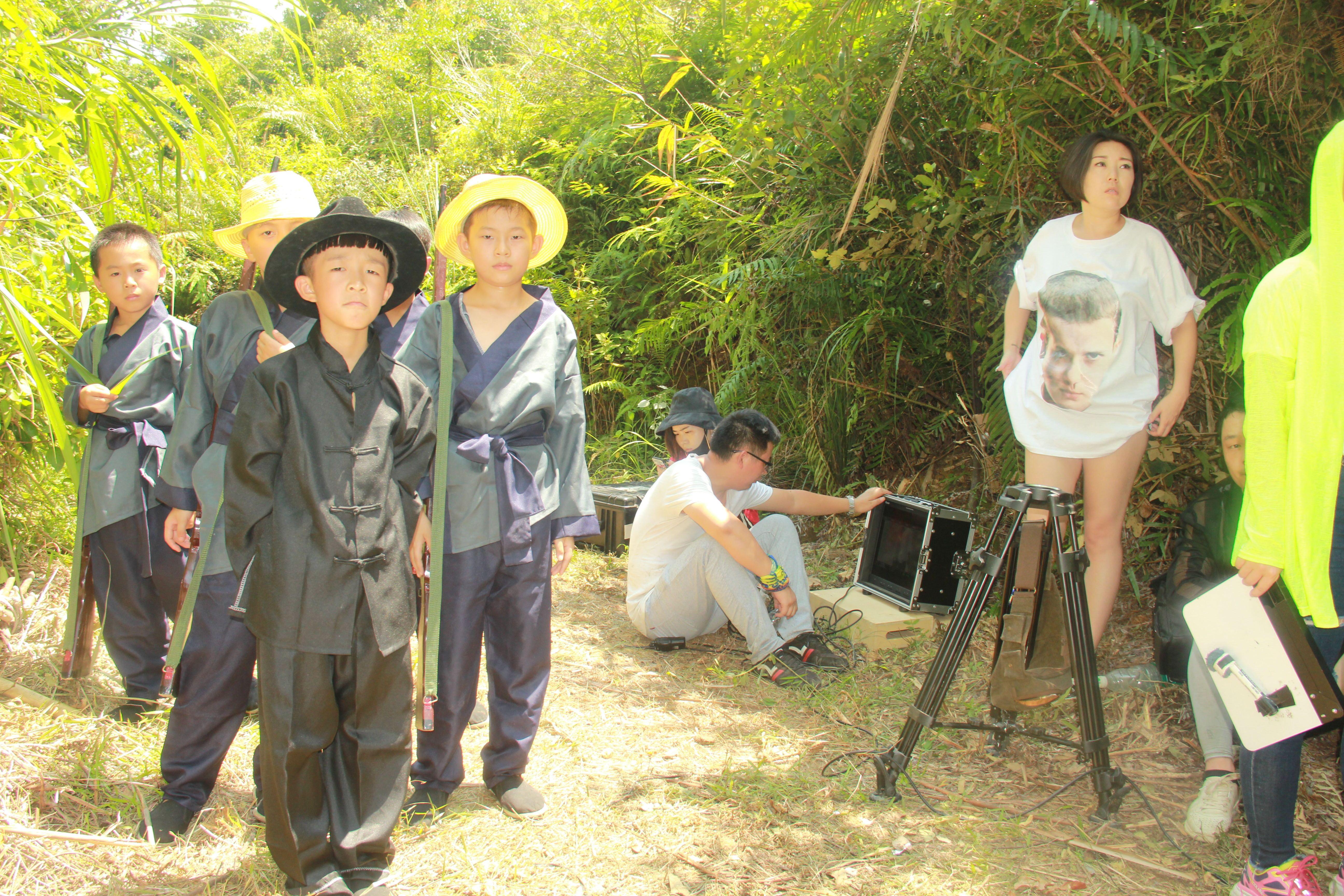 一加9聯名瑞典哈蘇，人均導演不是夢，留給手機廠的相機已不多了