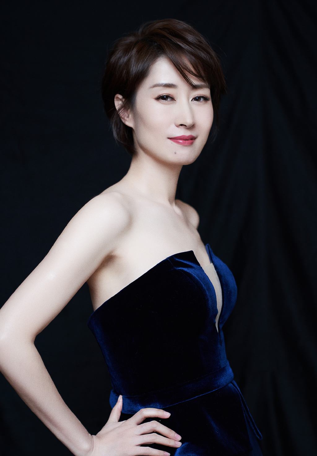 娱乐圈带头制造年龄焦虑，女明星们反击得漂亮