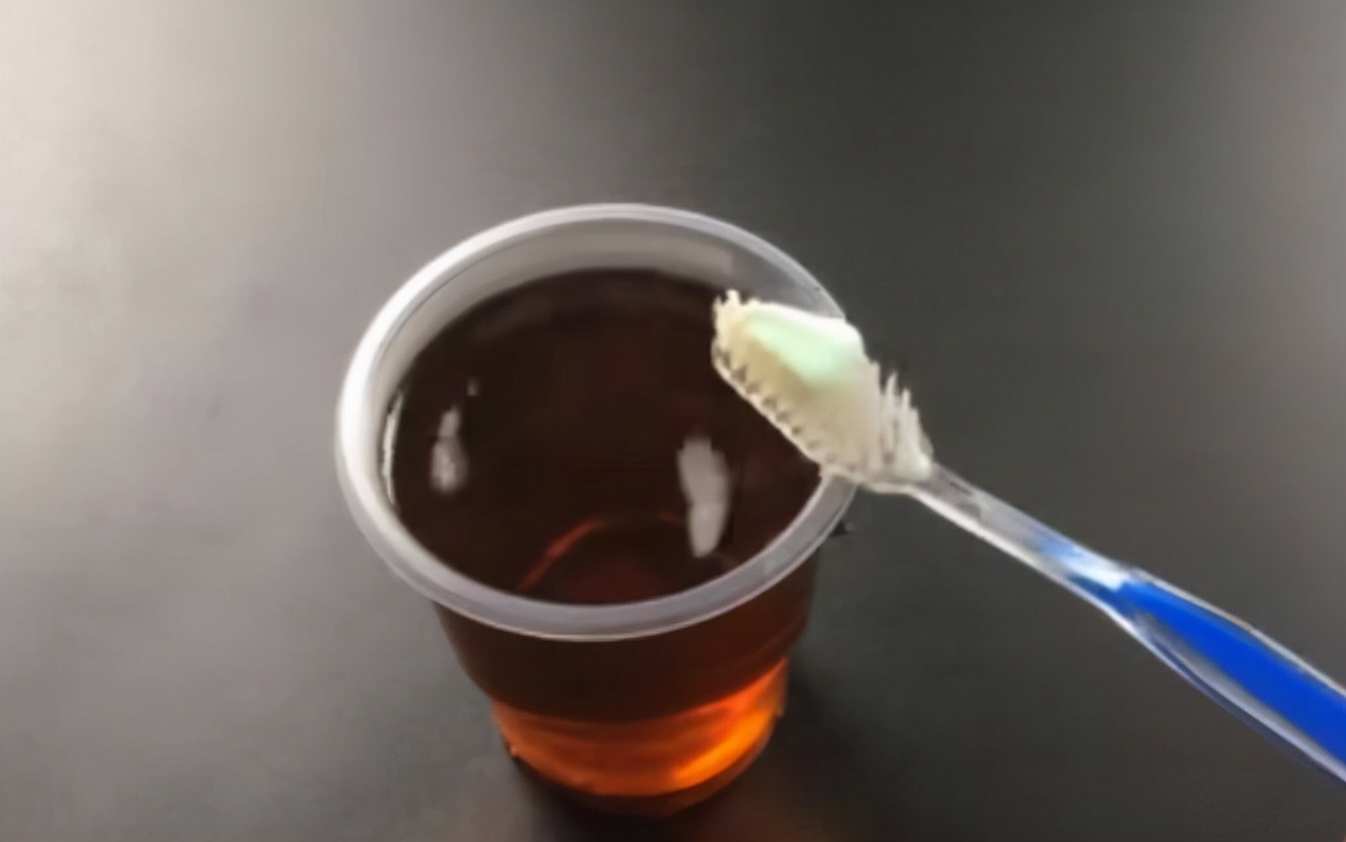 不能洗牙的日子…我听说红糖水能去除牙垢？