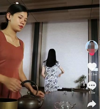 90后广东女生，靠短视频成功逆袭，坐拥1700万粉