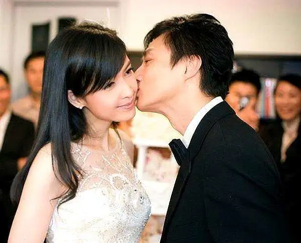 倪震情史，两任港姐为其倾心，“玉女掌门人”