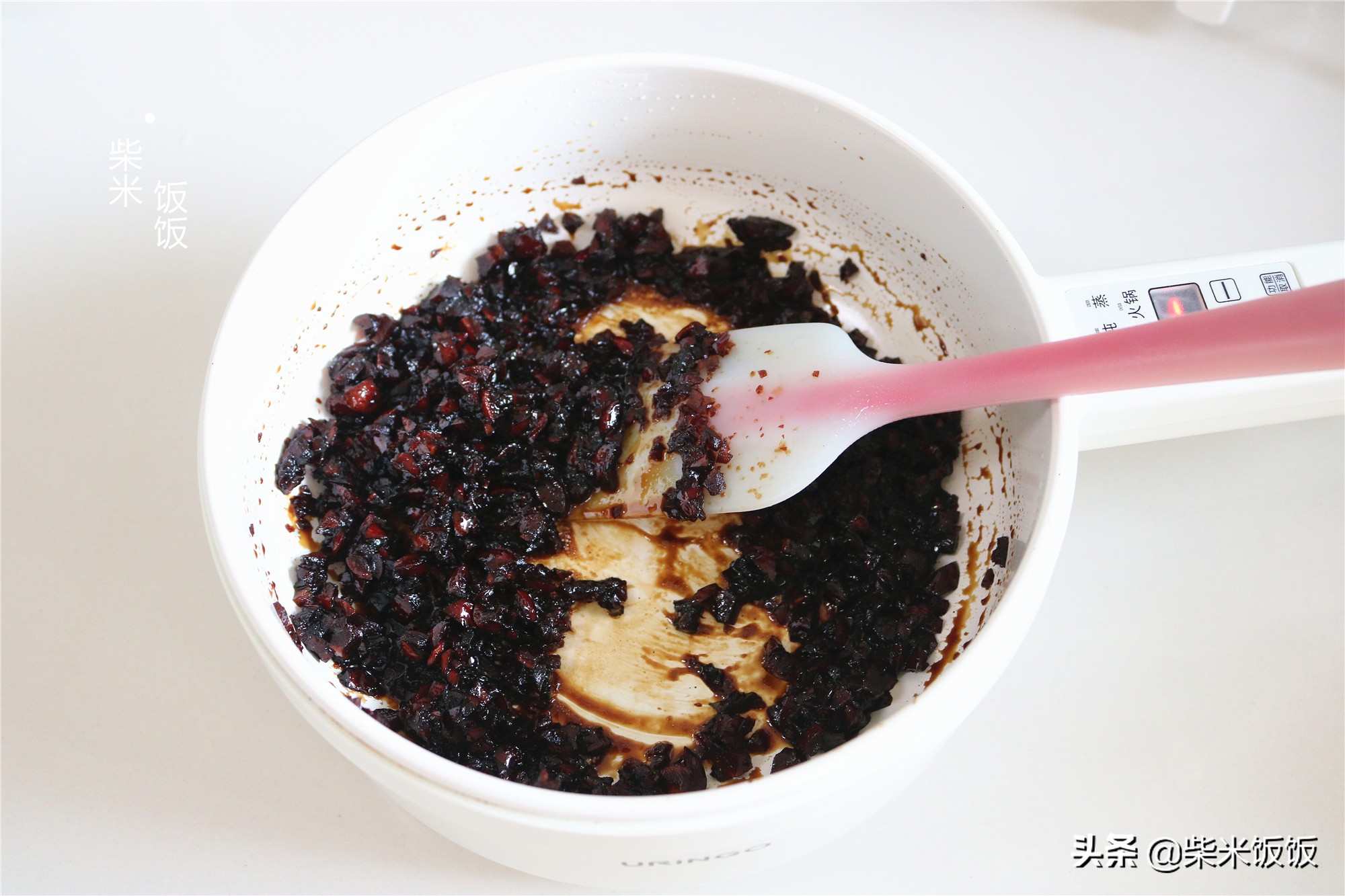 3个鸡蛋，一把红枣，做一款简单又好吃的枣糕，味道太正了