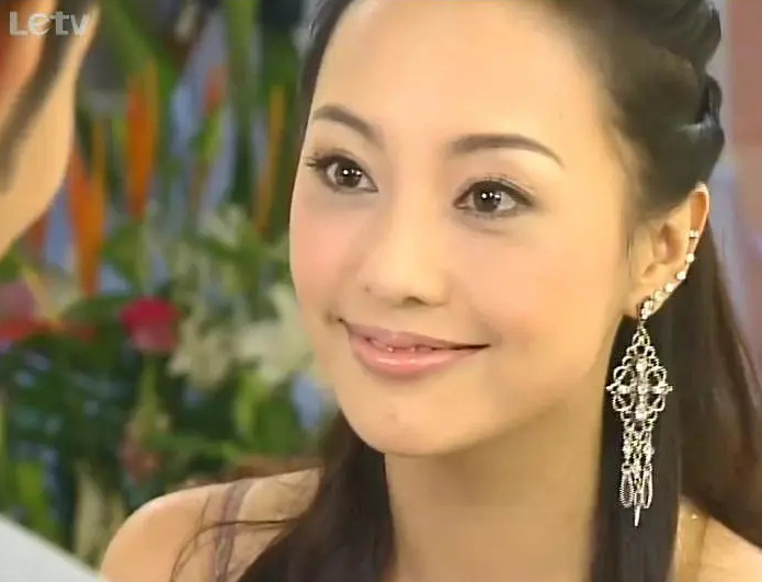 这8部神剧，女二硬演成了女一，女主完全透明，