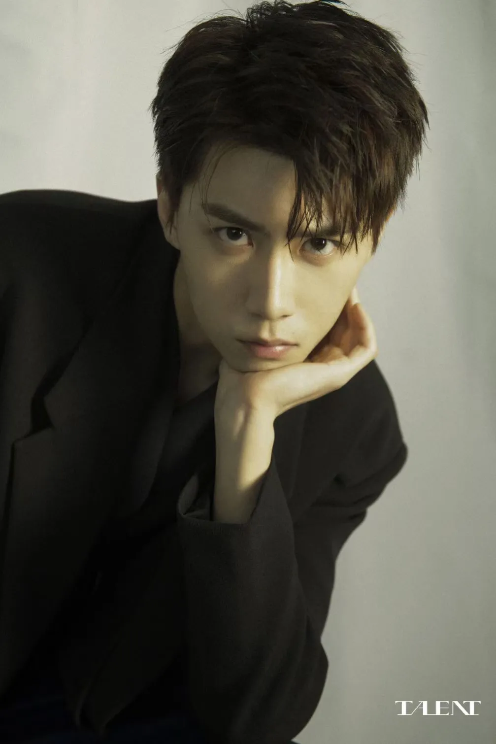 全新专访丨当佛系店长遇上喵系少女,任宥纶开启治愈心动