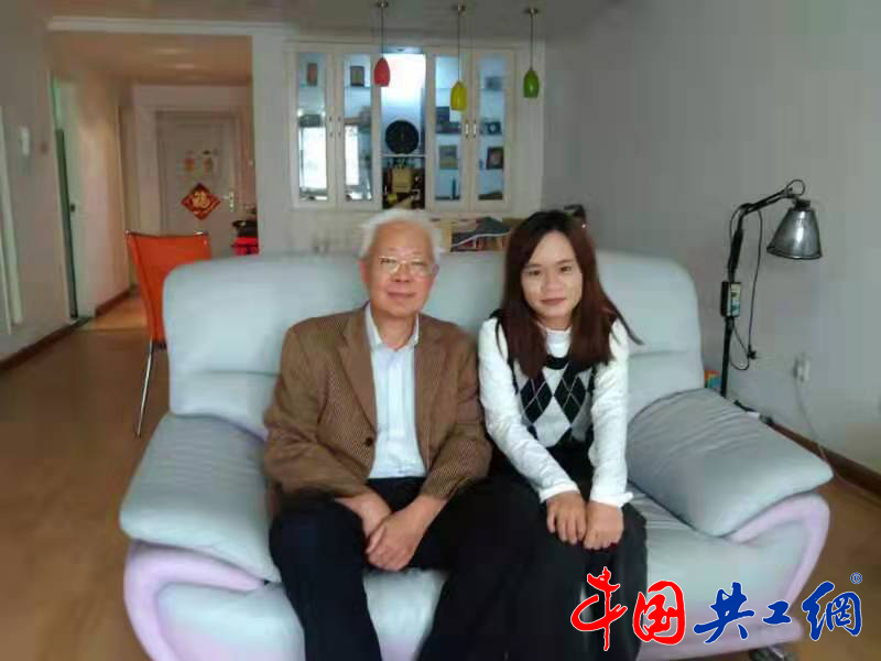 七律·谢海南姑娘