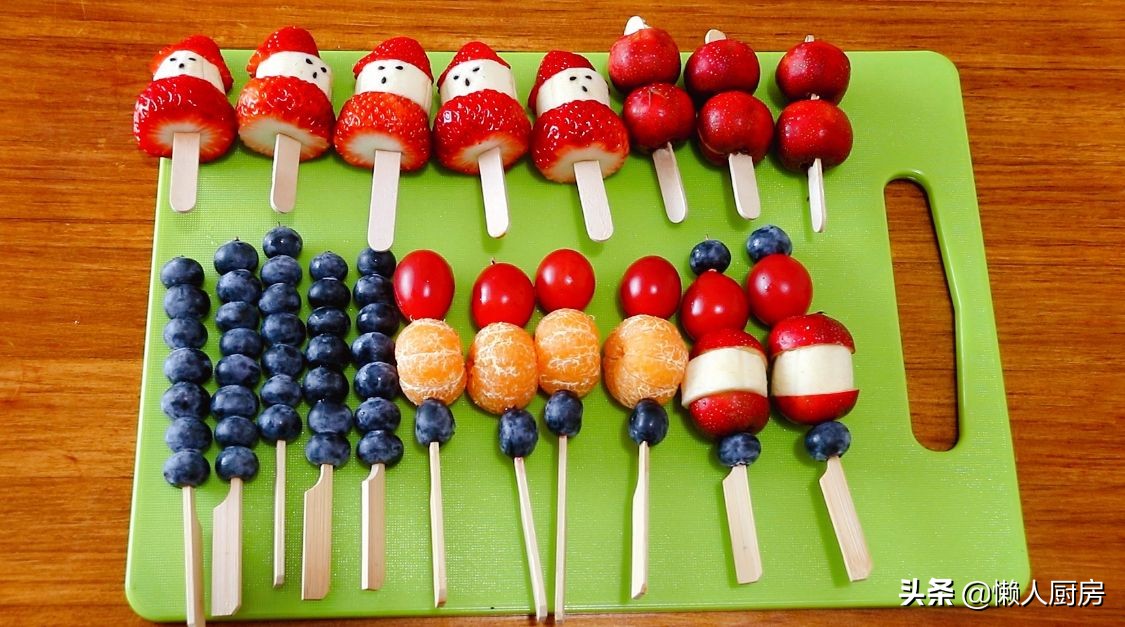 做糖葫蘆時，注意2點，做出來的糖葫蘆不黏牙，不粘手，不反沙