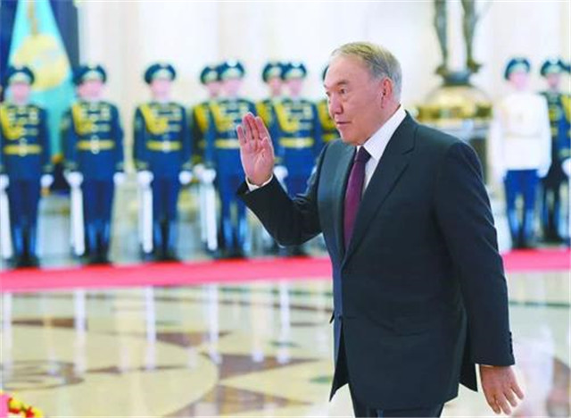 闷声发大财的哈萨克斯坦，已悄然成为中亚领头