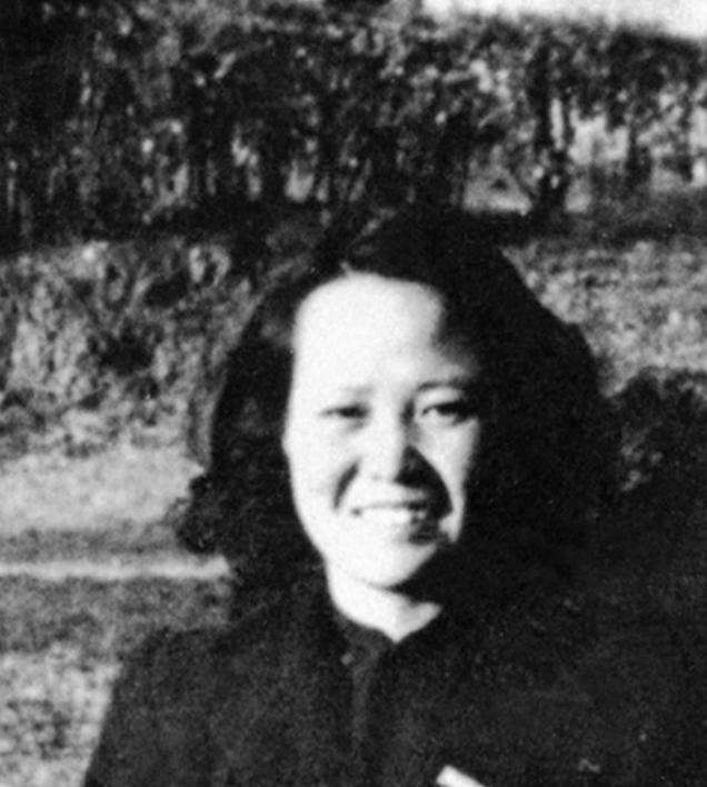 傅冬菊：潜伏在国民党父亲身边，身份暴露后，傅作义听她劝说和谈