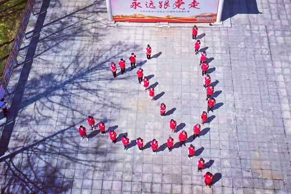 红色基地学党史 缅怀先烈颂党恩