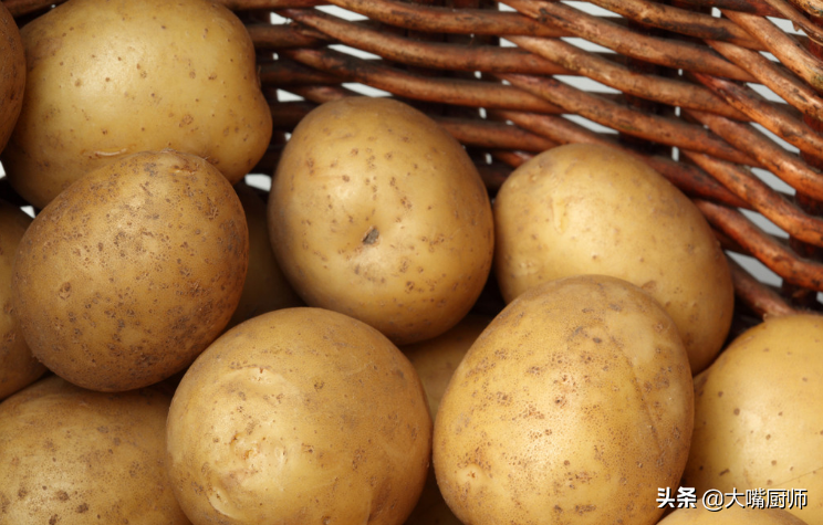 土豆最好吃的5种做法，营养又下饭，好吃不长肉，适合“贴秋膘”