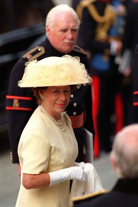 为王室牺牲爱情婚姻！100张照片看玛格丽特公主