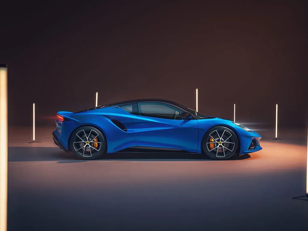 路特斯和AMG强强联手，带来品牌最后一款纯燃油车