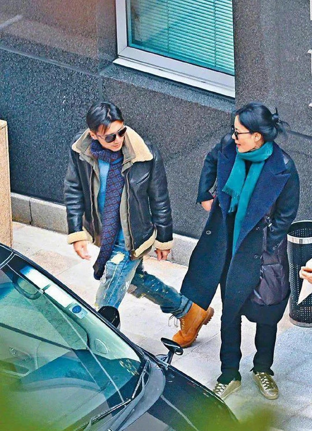 Wang Fei thanks thunderbolt sharp edge long-unseen with casing, emersion " the century pulls a hand " good sweetness, li Yapeng however conditions is dismal