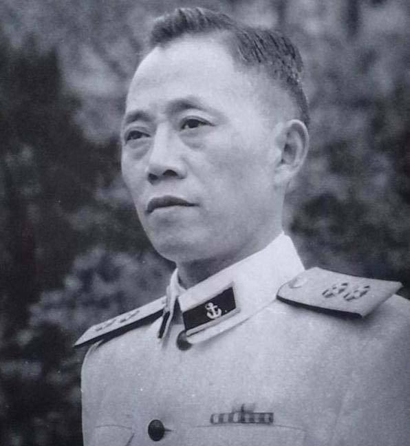 华中野战军4个纵队司令员，年龄最大者没军衔，