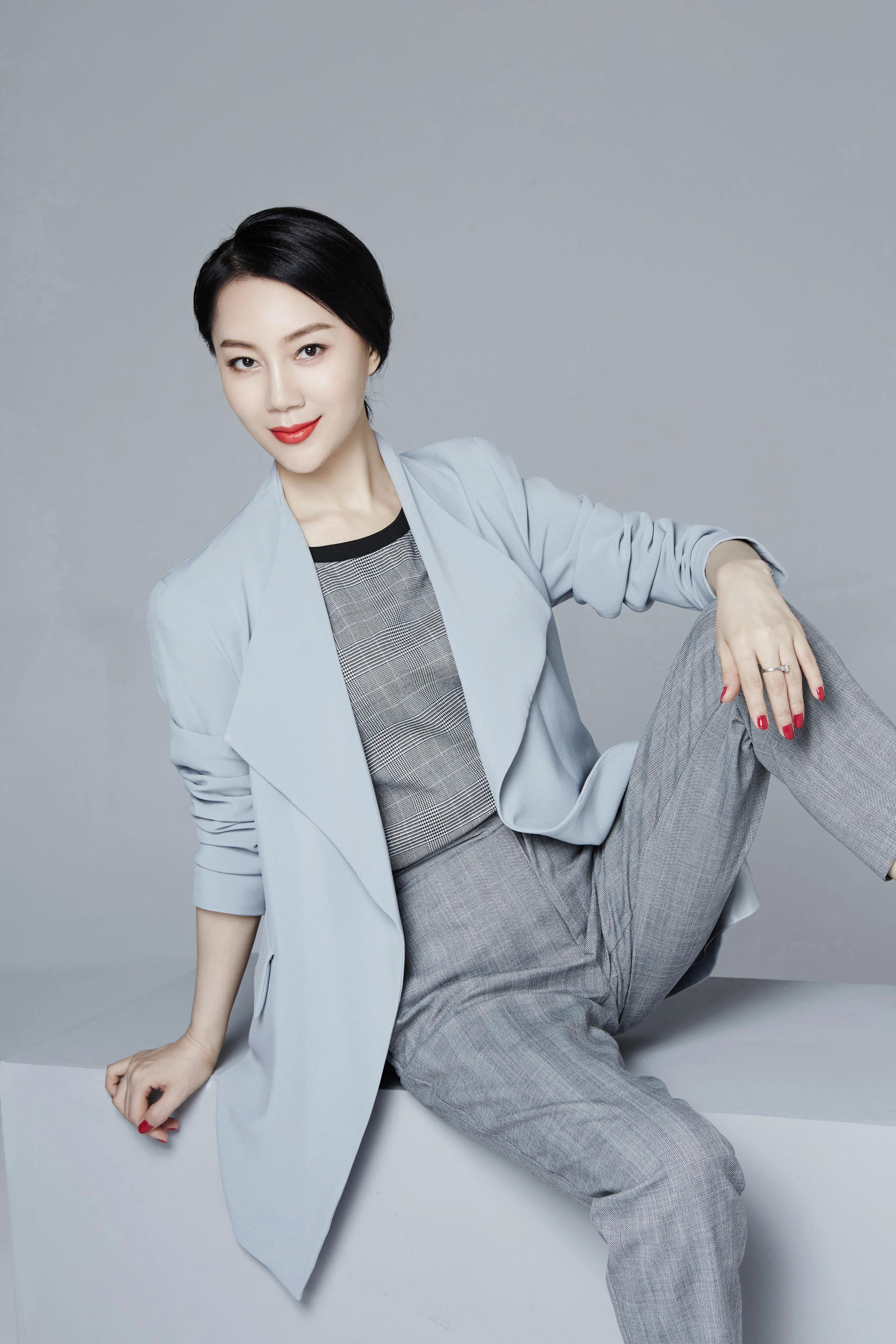 Chinese powerful actress Hu Caihong - iMedia