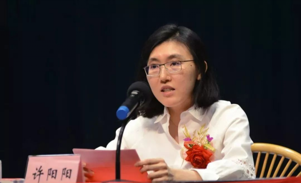 福建首富中年丧子，花费10亿纪念，女儿撑起家业，成为福建女首富