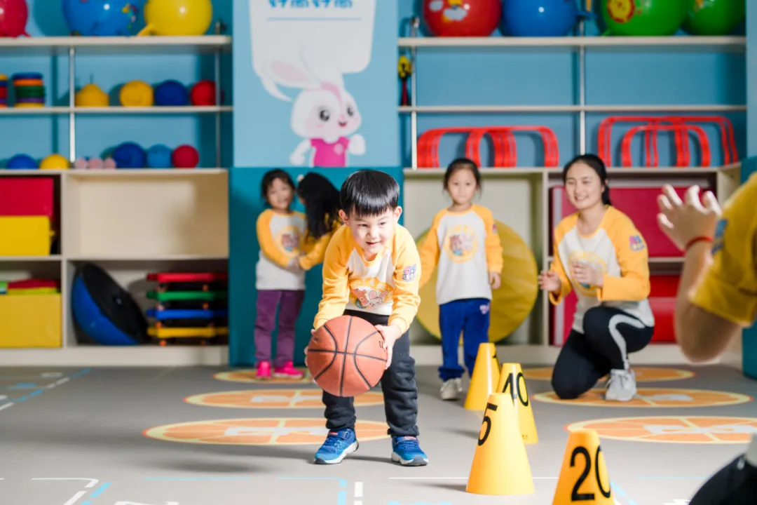 孩子坚持冬季运动,好处远比想象的更多