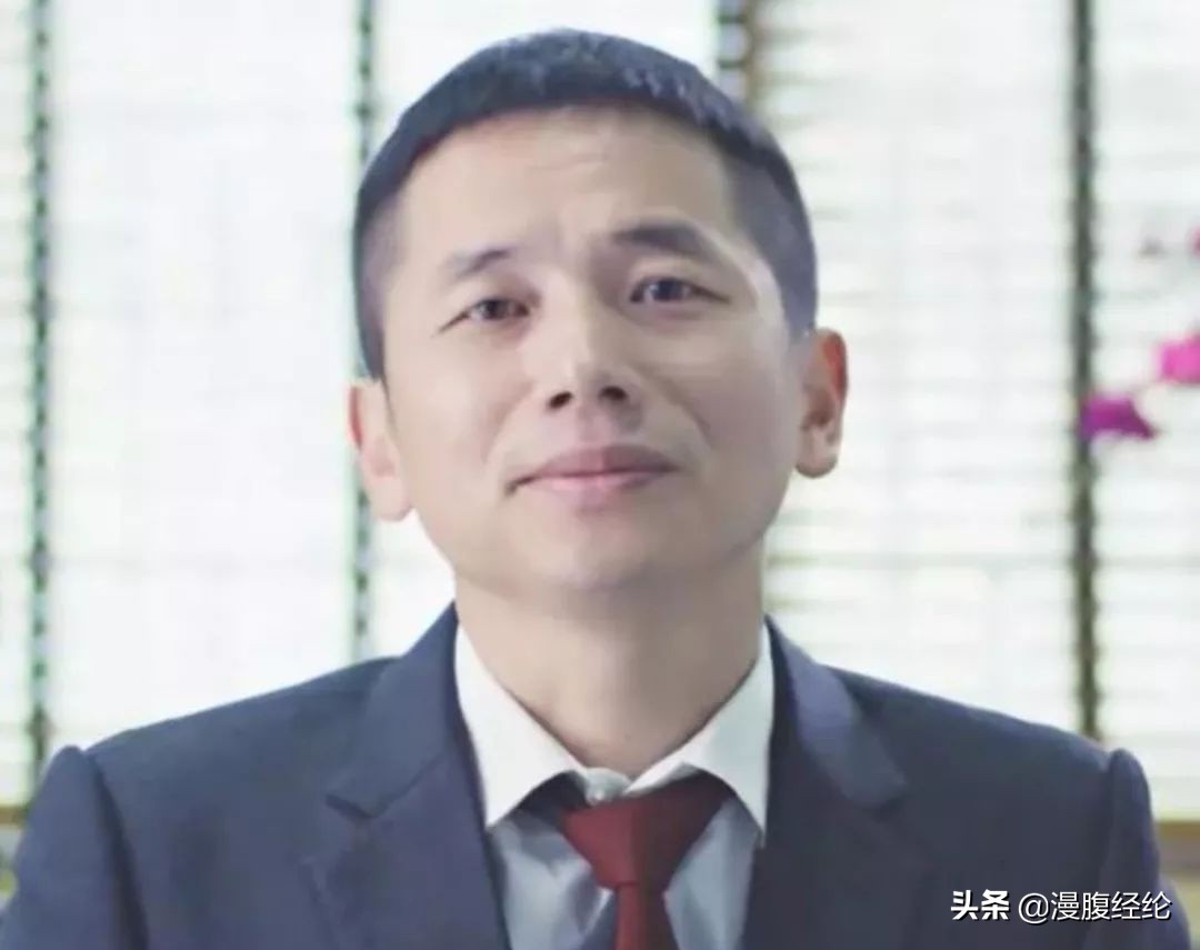 从负债200万到身家千亿：一组图看懂中国电子烟之王传奇