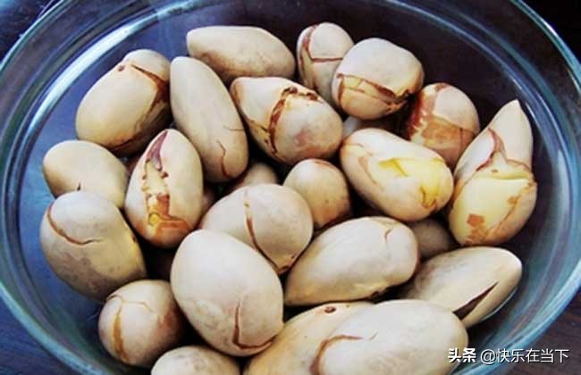 水果皇后不仅果肉鲜美，被大家抛弃的核比肉营养价值还高