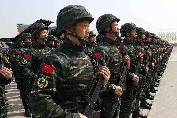 今天八一，10首出塞诗词，致敬所有的中国军人-第3张图片-诗句网