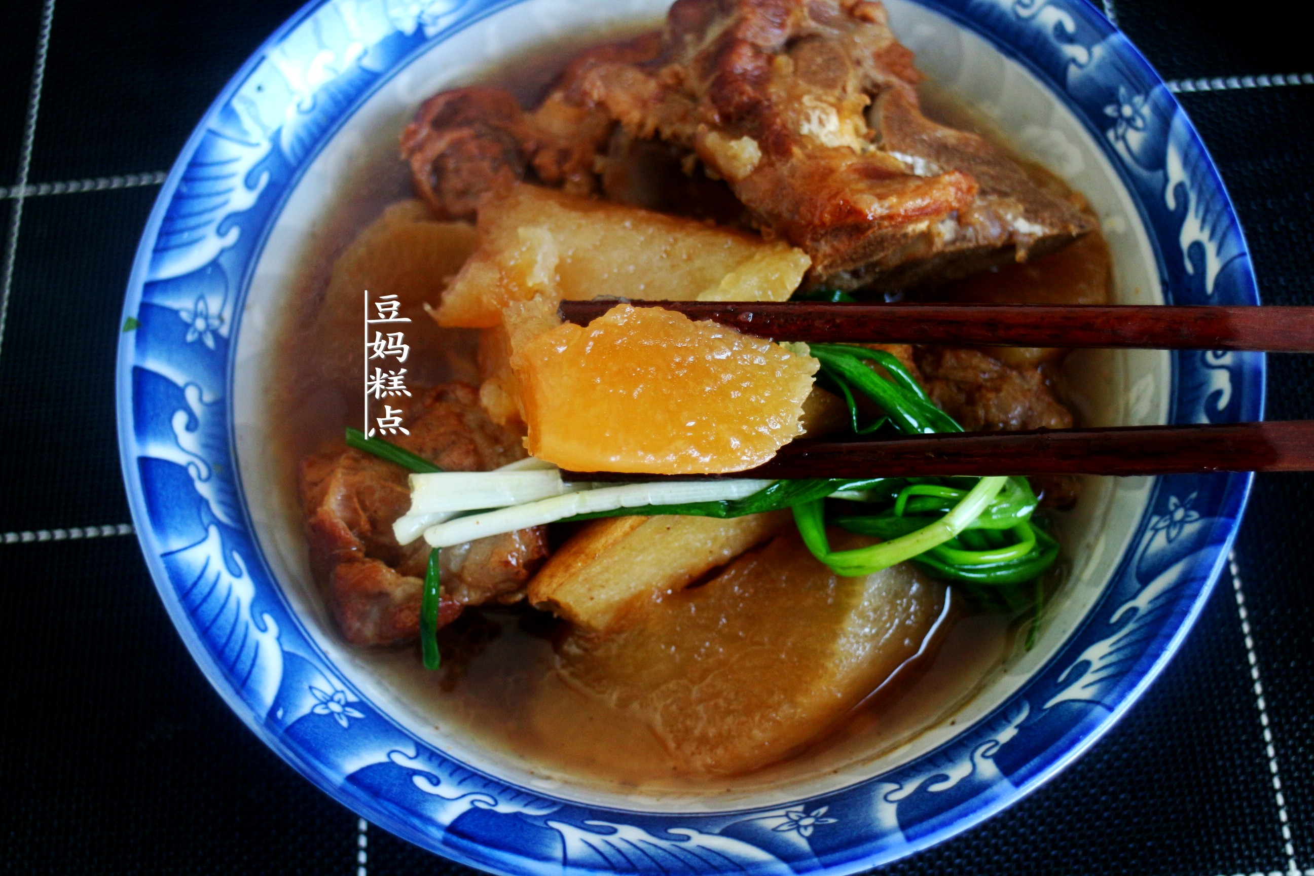 天冷了，蘿蔔這樣燉，香味十足入口即化，孩子特別愛吃