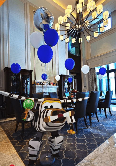 赵文卓夫妇庆儿子满10岁，13岁大女儿身高超妈妈，一家五口好有爱