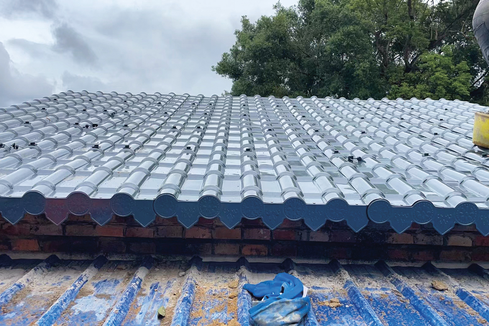 Do resin tile roofs need a waterproof layer and how to do it? iMedia