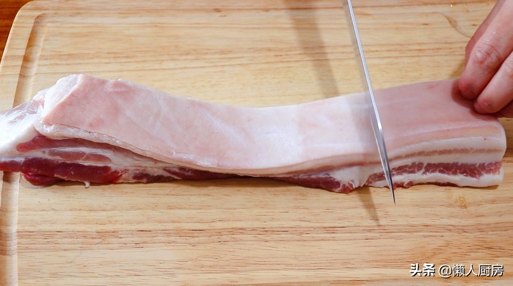 五花肉還能這樣做紅燒肉，螃蟹與五花肉完美結合，讓人食指大動