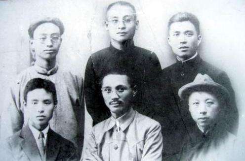 华克之有多厉害？遭戴笠持续追捕毫发无损！屡次虎口夺食从未失手