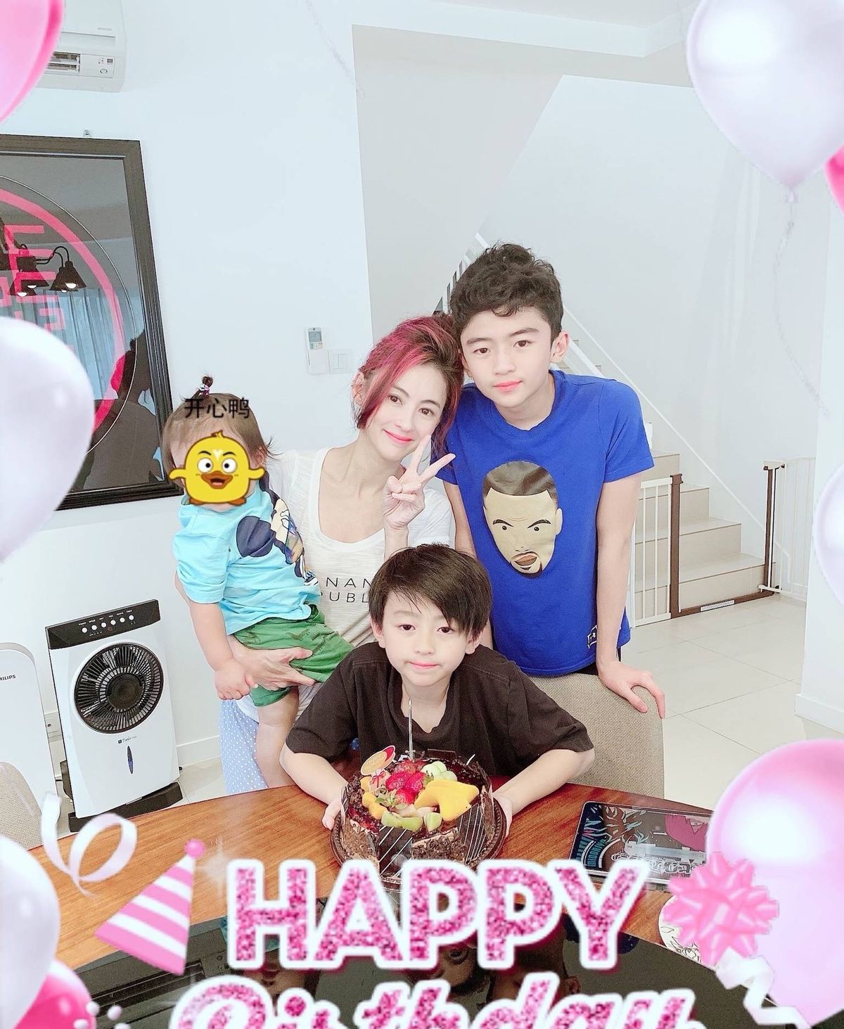 张柏芝拒绝好妈妈标签，也不想被夸冻龄女神！独自养仨儿子不怕苦