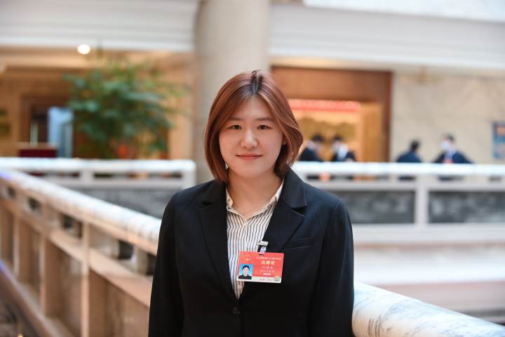 “95后”全国人大代表叶诗文：为孩子们注入“阳