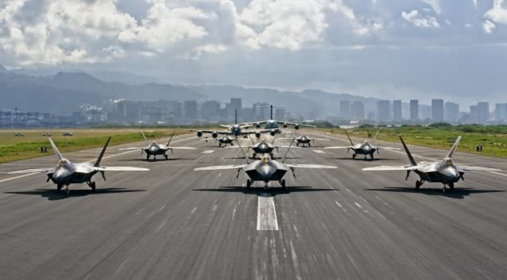 刚秀完肌肉，美军就撤走关岛的轰炸机，这番迷之操作有何深意？