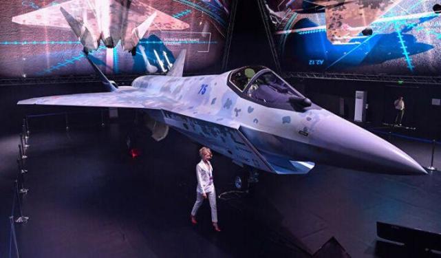 ����˹����������������ų�һ���亹�ľ�����ӡ�ȹ�������ԡ�ս����