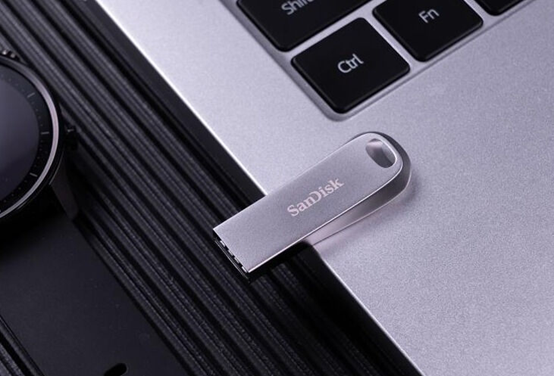 数据安全很重要，自带“保险箱”的闪迪大容量U盘推荐