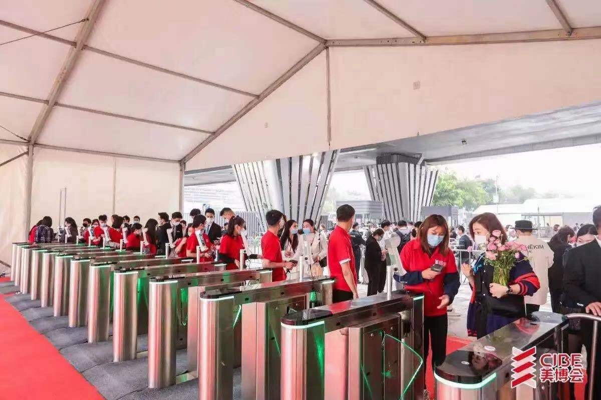 熵基科技“雙子星”閃耀美博會(huì )，不止出色