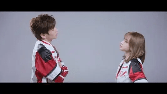 《你微笑时很美》遭群嘲，事态持续发酵，程潇受到“攻击性”话题