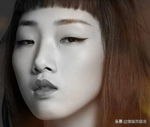 Yamy被公司老板说丑，团队成员整齐站队，女生长