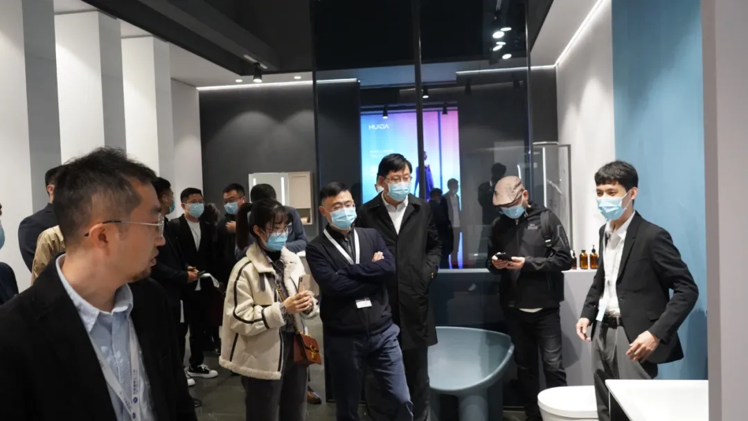 惠达卫浴重磅“智能天团"亮相上海建博会