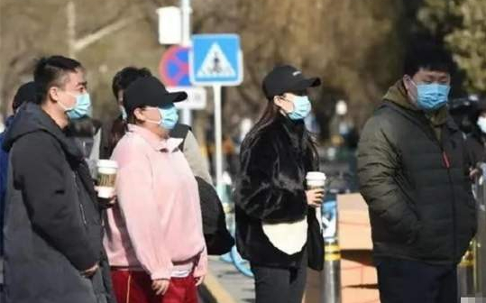 2021 spring late first big couplet platoon, the battle array caters to young audience, two big female round peak encounter