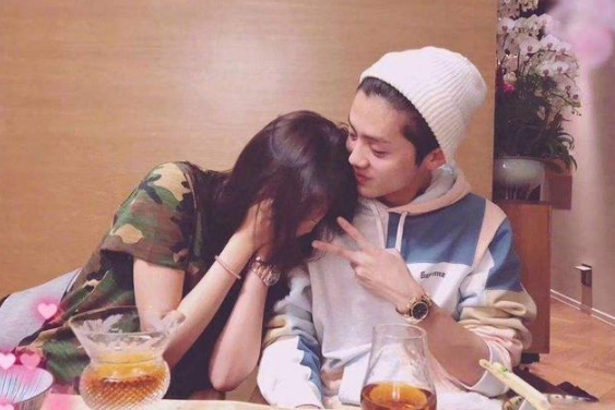 鹿晗关晓彤突传分手！火速“爆”上热搜第一，