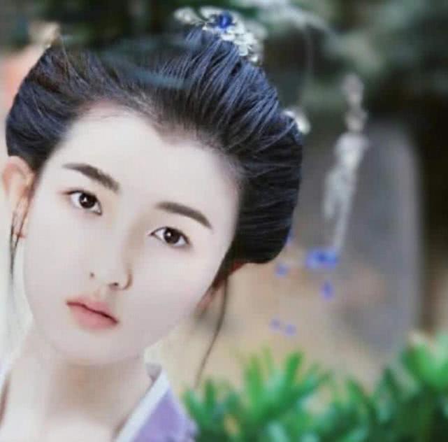 张子枫：我不适合古装，导演：试试嘛，看清后：没有男演员能配上