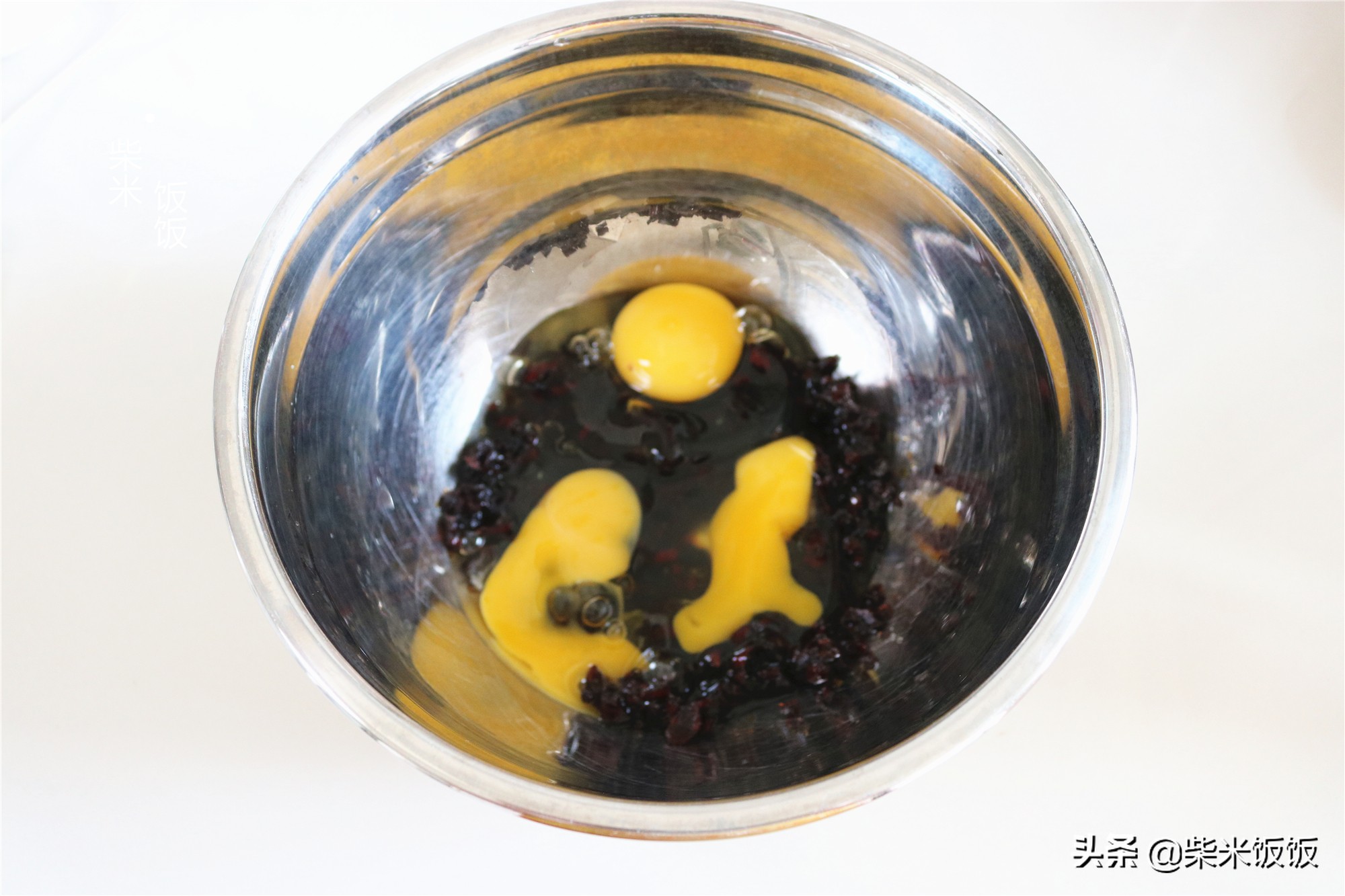 3个鸡蛋，一把红枣，做一款简单又好吃的枣糕，味道太正了