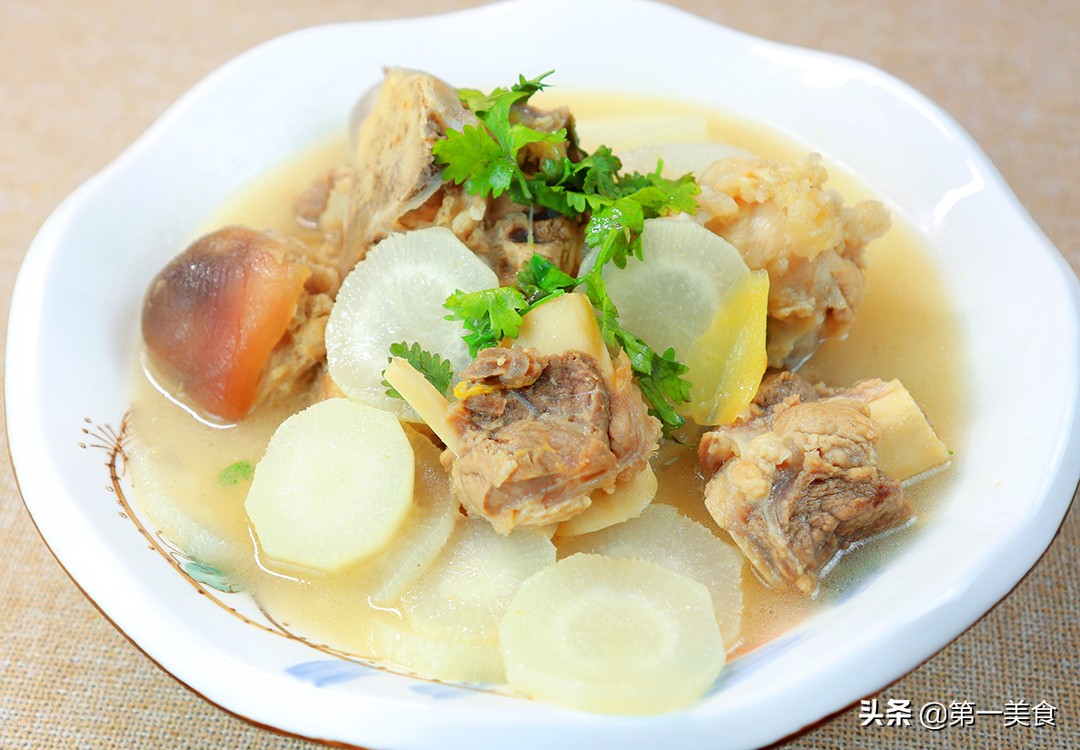 圖片[1]-【燉大骨】做法步驟圖 湯濃無腥味 味道鮮-起舞食譜網